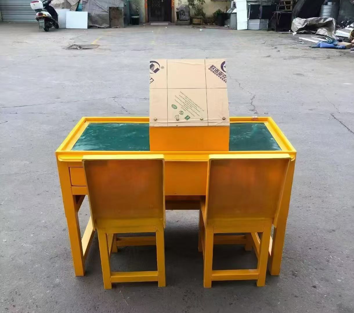 梁园防静电导通桌井下煤矿火工品发放桌：危险品流转的安全守护者